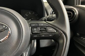 TOYOTA YARIS 1.5 VVT-h Icon Hatchback 5dr Petrol Hybrid E-CVT Euro 6 (s/s) (1