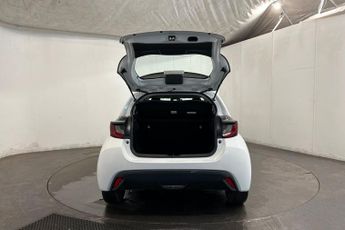 TOYOTA YARIS 1.5 VVT-h Icon Hatchback 5dr Petrol Hybrid E-CVT Euro 6 (s/s) (1