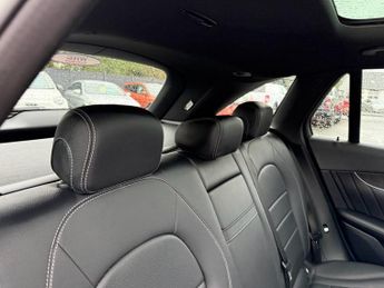 MERCEDES-BENZ GLC 2.1 GLC220d AMG Line (Premium) SUV 5dr Diesel G-Tronic 4MATIC Eu