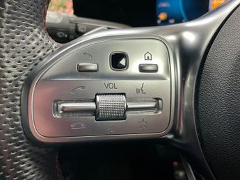 MERCEDES-BENZ A-CLASS 1.3 A180 AMG Line (Executive) Hatchback 5dr Petrol 7G-DCT Euro 6