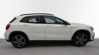 MERCEDES-BENZ 180 2.1 GLA220d AMG Line (Premium) SUV 5dr Diesel 7G-DCT 4MATIC Euro
