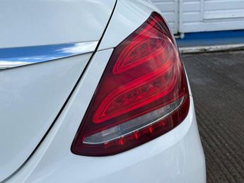 MERCEDES-BENZ C-CLASS 1.6 C200d AMG Line Saloon 4dr Diesel G-Tronic+ Euro 6 (s/s) (136