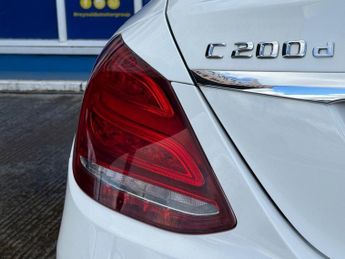 MERCEDES-BENZ C-CLASS 1.6 C200d AMG Line Saloon 4dr Diesel G-Tronic+ Euro 6 (s/s) (136