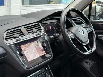 VOLKSWAGEN TIGUAN 2.0 TDI SEL SUV 5dr Diesel DSG Euro 6 (s/s) (150 ps)