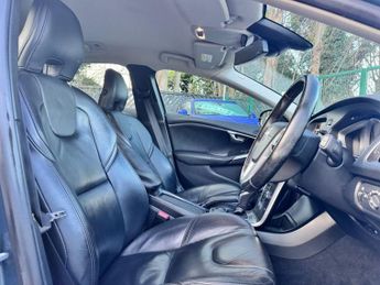 VOLVO V40 1.6 T4 SE Lux Nav Hatchback 5dr Petrol Powershift Euro 5 (s/s) (