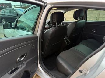 RENAULT MEGANE 1.2 TCe GT Line Nav Hatchback 5dr Petrol Auto Euro 6 (130 ps)