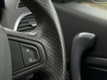 RENAULT MEGANE 1.2 TCe GT Line Nav Hatchback 5dr Petrol Auto Euro 6 (130 ps)