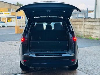 LAND ROVER DISCOVERY 3.0 P360 MHEV R-Dynamic SE SUV 5dr Petrol Auto 4WD Euro 6 (s/s) 