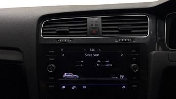 VOLKSWAGEN E-GOLF 35.8kWh e-Golf Hatchback 5dr Electric Auto (136 ps)