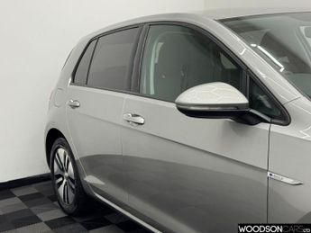 VOLKSWAGEN E-GOLF 35.8kWh e-Golf Hatchback 5dr Electric Auto (136 ps)