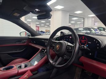 PORSCHE TAYCAN Performance Plus 93.4kWh 4S Saloon 4dr Electric Auto 4WD (571 ps