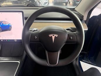 TESLA MODEL Y (Dual Motor) Long Range SUV 5dr Electric Auto 4WDE (384 bhp)