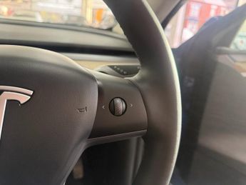 TESLA MODEL Y (Dual Motor) Long Range SUV 5dr Electric Auto 4WDE (384 bhp)