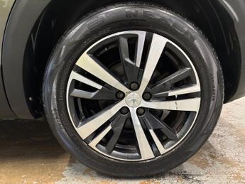 PEUGEOT 3008 1.5 BlueHDi Allure SUV 5 door Diesel EAT Euro 6 AUTO in Grey