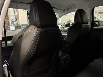 PEUGEOT 3008 1.5 BlueHDi Allure SUV 5 door Diesel EAT Euro 6 AUTO in Grey