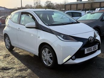 Toyota AYGO 1.0 VVT-i x-pression x-wave 5 Door Petrol Silver x-shift Low Tax