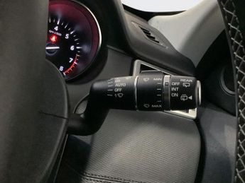 LAND ROVER DISCOVERY SPORT 2.0 Si4 HSE Dynamic Lux SUV 5dr Petrol Auto 4WD Euro 6 (s/s) (29