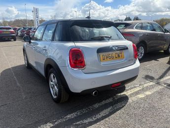 MINI HATCH 1.5 Cooper D Hatchback 5dr Diesel Manual Euro 6 (s/s) (116 ps)