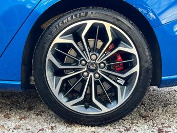 FORD FOCUS 1.0T EcoBoost MHEV ST-Line X Estate 5dr Petrol Hybrid DCT Euro 6