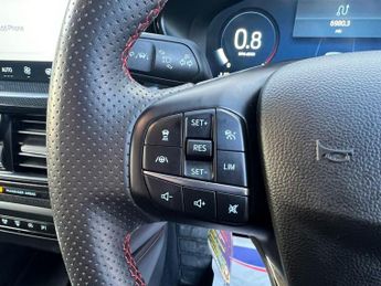 FORD FOCUS 1.0T EcoBoost MHEV ST-Line X Estate 5dr Petrol Hybrid DCT Euro 6