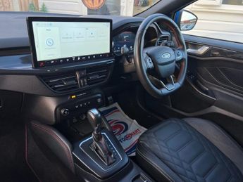 FORD FOCUS 1.0T EcoBoost MHEV ST-Line X Estate 5dr Petrol Hybrid DCT Euro 6