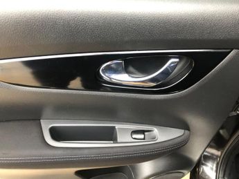 NISSAN QASHQAI 1.6 dCi N-Connecta SUV 5dr Diesel XTRON 2WD Euro 6 (s/s) (130 ps