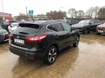 NISSAN QASHQAI 1.6 dCi N-Connecta SUV 5dr Diesel XTRON 2WD Euro 6 (s/s) (130 ps