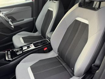 VAUXHALL MOKKA ELECTRIC 50kWh Design SUV 5dr Electric Auto 