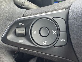 VAUXHALL MOKKA ELECTRIC 50kWh Design SUV 5dr Electric Auto 