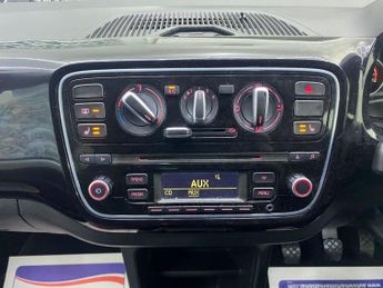 VOLKSWAGEN UP! 1.0 Groove up! Hatchback 5dr Petrol Manual Euro 5 (75 ps)