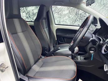 VOLKSWAGEN UP! 1.0 Groove up! Hatchback 5dr Petrol Manual Euro 5 (75 ps)