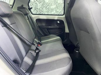 VOLKSWAGEN UP! 1.0 Groove up! Hatchback 5dr Petrol Manual Euro 5 (75 ps)