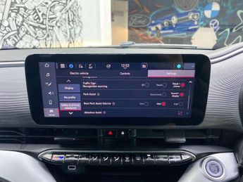 FIAT 500E 42kWh Icon Hatchback 3dr Electric Auto (118 ps)