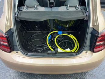 FIAT 500E 42kWh Icon Hatchback 3dr Electric Auto (118 ps)