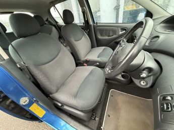 TOYOTA YARIS 1.3 VVT-i T Spirit Hatchback 5dr Petrol Automatic (150 g/km, 85 