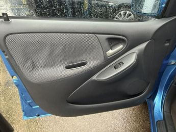 TOYOTA YARIS 1.3 VVT-i T Spirit Hatchback 5dr Petrol Automatic (150 g/km, 85 