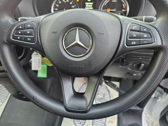 MERCEDES-BENZ EVITO 116 e 66kWh Progressive LWB , 17,200 miles, Euro 6 electric long