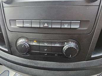 MERCEDES-BENZ EVITO 116 e 66kWh Progressive LWB , 17,200 miles, Euro 6 electric long