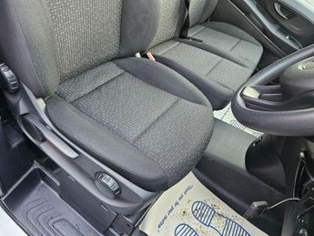 MERCEDES-BENZ EVITO 116 e 66kWh Progressive LWB , 17,200 miles, Euro 6 electric long