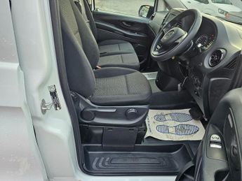 MERCEDES-BENZ EVITO 116 e 66kWh Progressive LWB , 17,200 miles, Euro 6 electric long