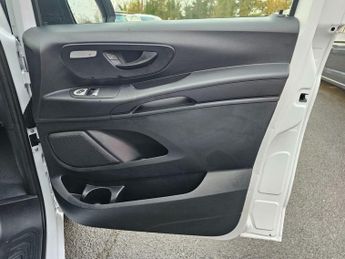 MERCEDES-BENZ EVITO 116 e 66kWh Progressive LWB , 17,200 miles, Euro 6 electric long