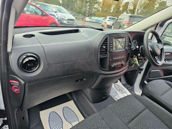 MERCEDES-BENZ EVITO 116 e 66kWh Progressive LWB , 17,200 miles, Euro 6 electric long
