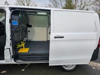 MERCEDES-BENZ EVITO 116 e 66kWh Progressive LWB , 17,200 miles, Euro 6 electric long