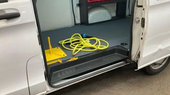 MERCEDES-BENZ EVITO 116 e 66kWh Progressive LWB , 17,200 miles, Euro 6 electric long