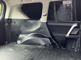 TOYOTA LAND CRUISER 2.8 Land Cruiser Active Commercial Auto 4WD