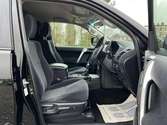 TOYOTA LAND CRUISER 2.8 Land Cruiser Active Commercial Auto 4WD