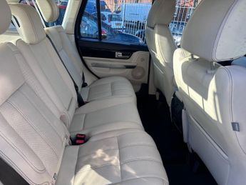 LAND ROVER RANGE ROVER SPORT 3.0 TD V6 HSE SUV 5dr Diesel CommandShift 4WD Euro 5 (245 ps)