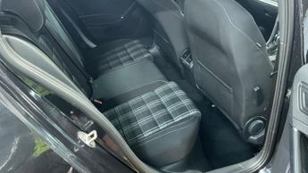 VOLKSWAGEN GOLF 2.0 TDI GTD Hatchback 5dr Diesel DSG Euro 6 (s/s) (184 ps)