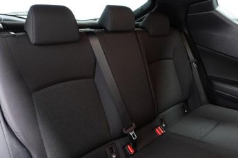 TOYOTA C-HR 1.8 VVT-h Dynamic SUV 5dr Petrol Hybrid CVT Euro 6 (s/s) (122 ps