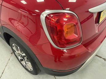 FIAT 500X 1.6 MultiJetII Cross SUV 5dr Diesel Manual Euro 6 (s/s) (120 ps)